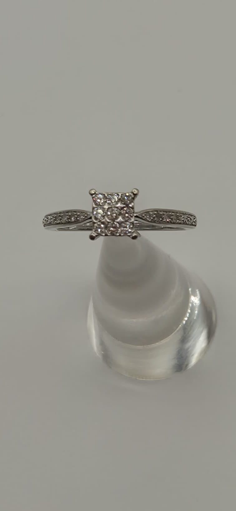 9ct White Gold 0.20ct Natural Diamond Cluster Ring Size Q