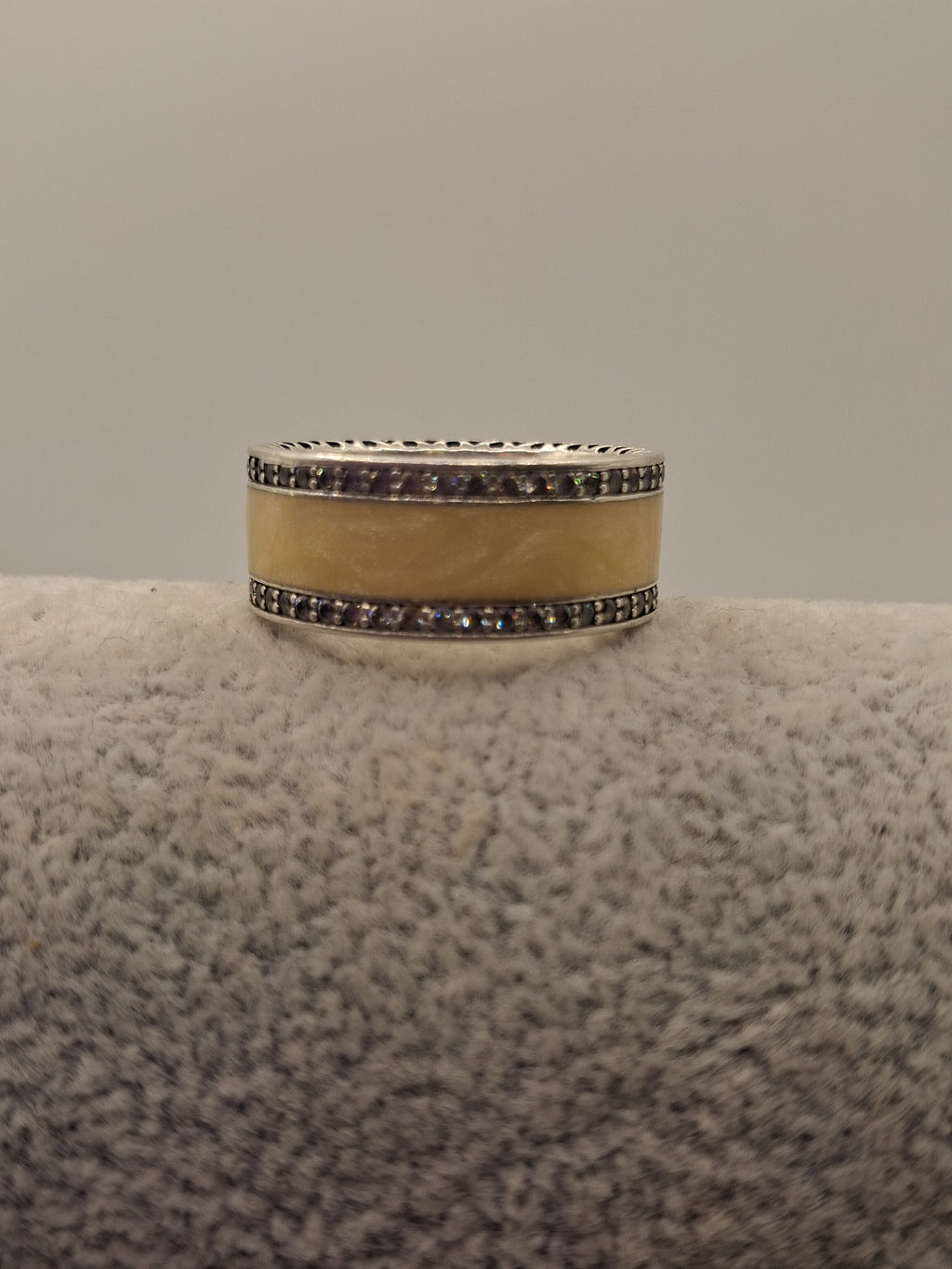 Hearts of Pandora Pearlescent Enamel Band Ring Size 56 S925 ALE