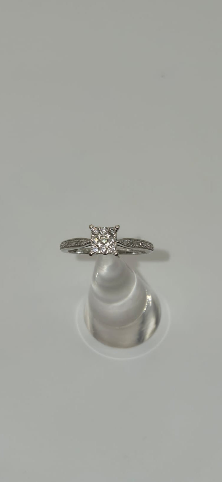 9ct White Gold 0.20ct Natural Diamond Cluster Ring Size Q