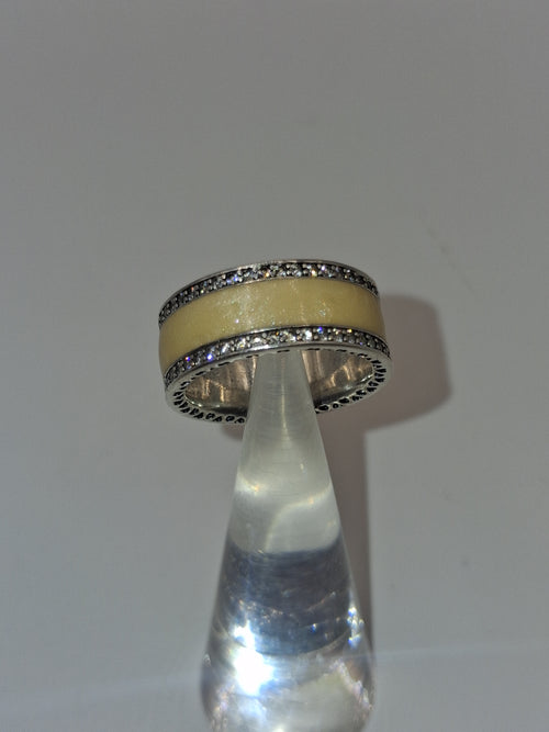 Hearts of Pandora Pearlescent Enamel Band Ring Size 56 S925 ALE