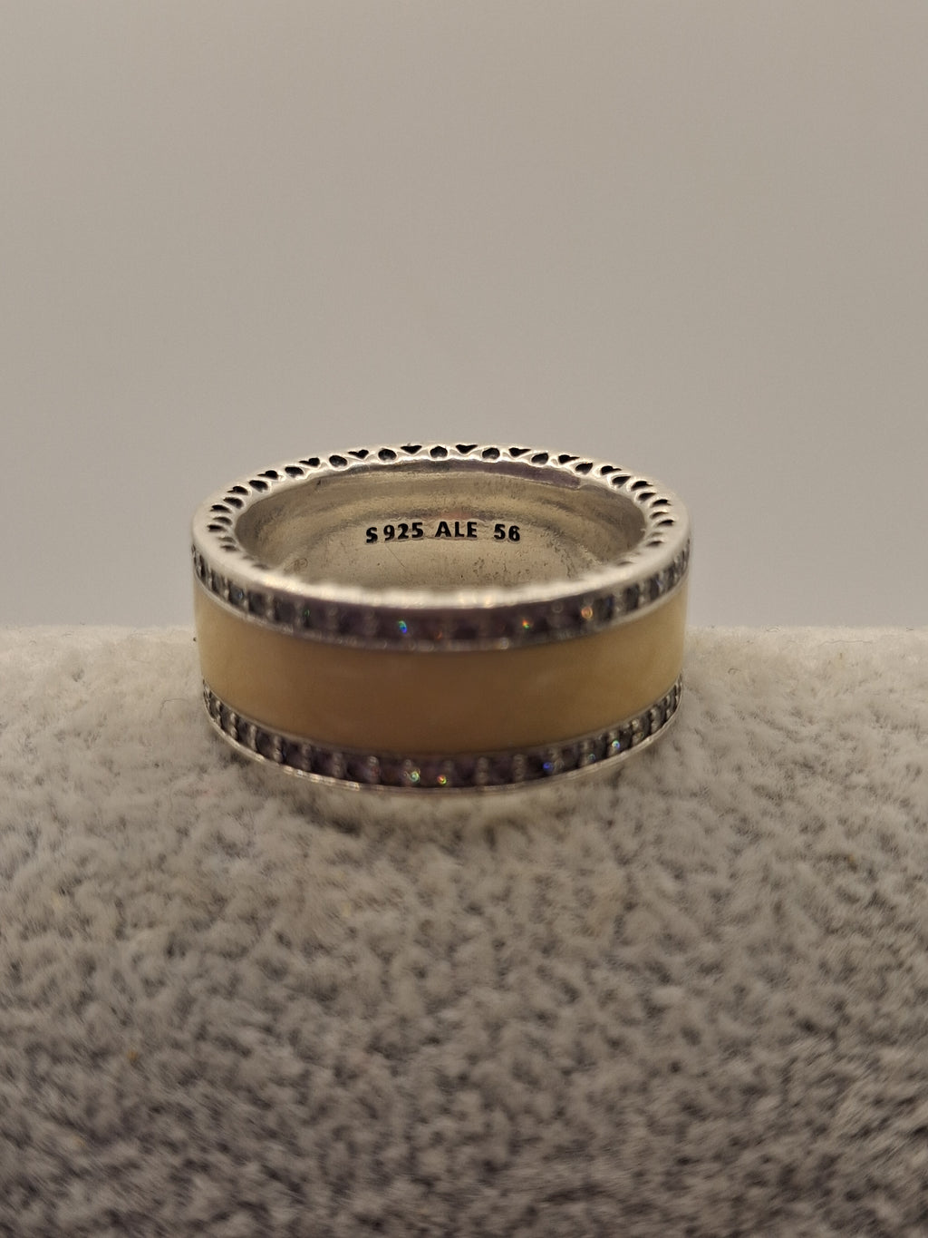 Hearts of Pandora Pearlescent Enamel Band Ring Size 56 S925 ALE