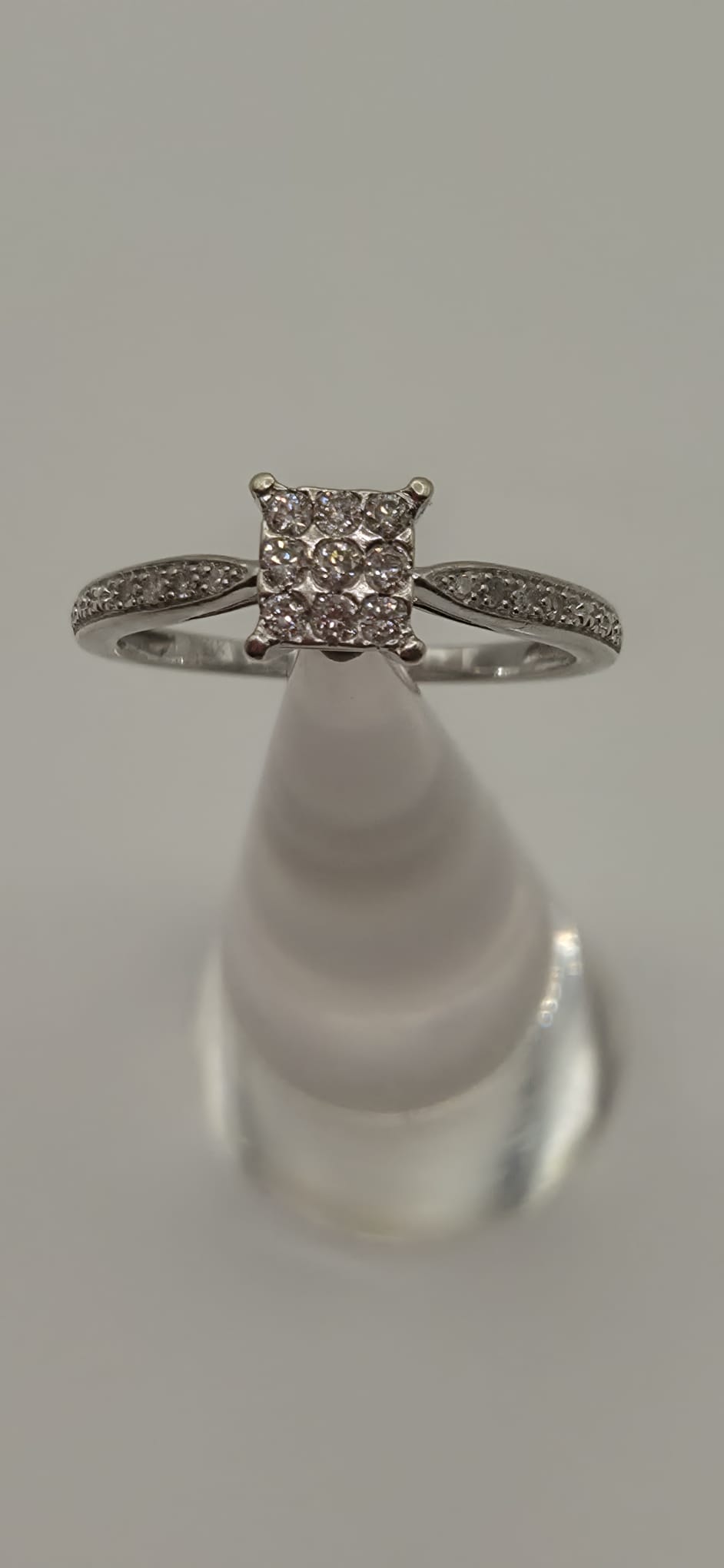 9ct White Gold 0.20ct Natural Diamond Cluster Ring Size Q