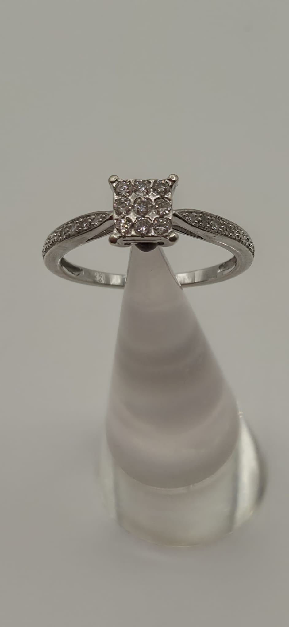 9ct White Gold 0.20ct Natural Diamond Cluster Ring Size Q